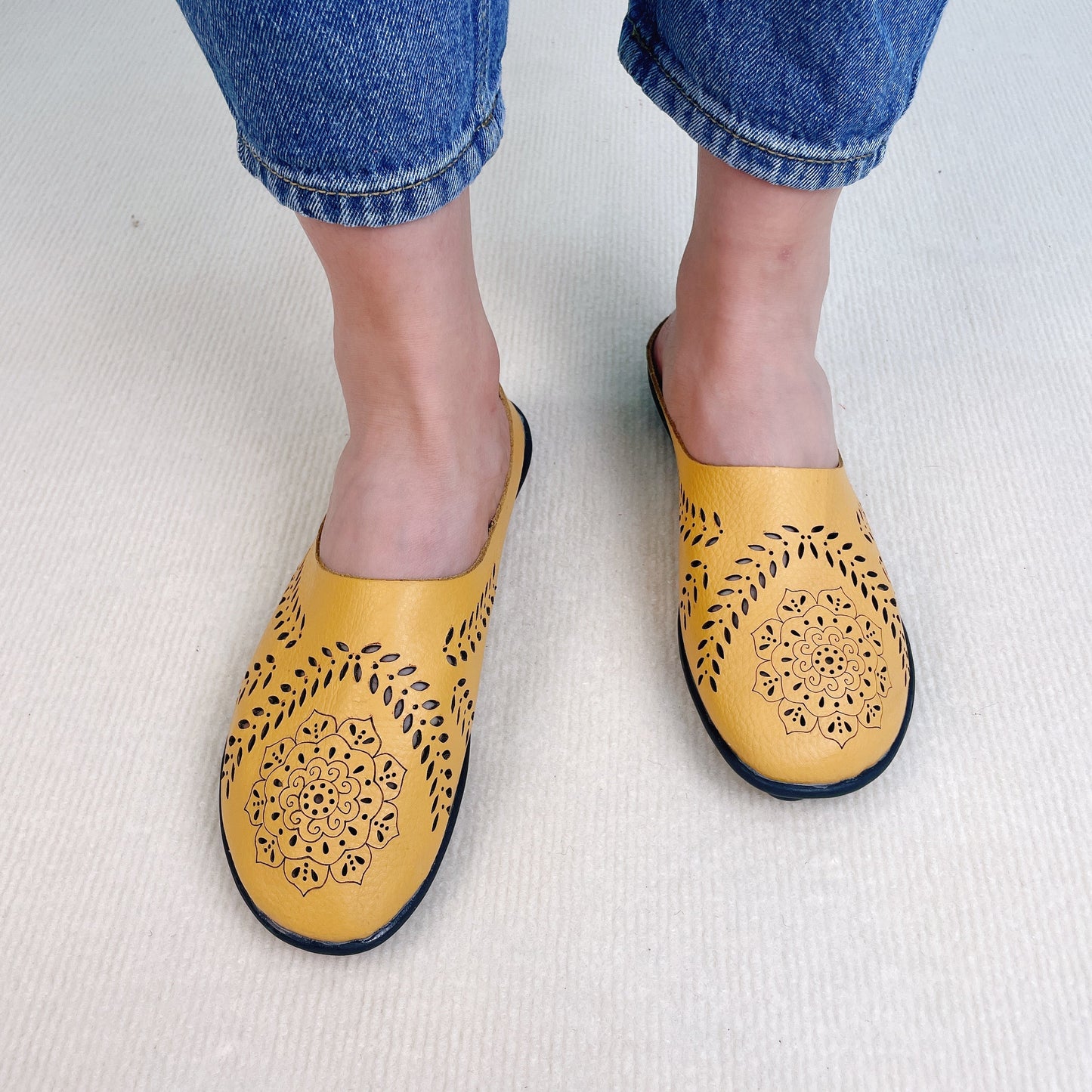 Buvala™ - Casual All-match Hollow Slippers