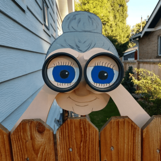 Buvala™-Fence Decoration Nosy Old Man and Lady Garden Yard Art