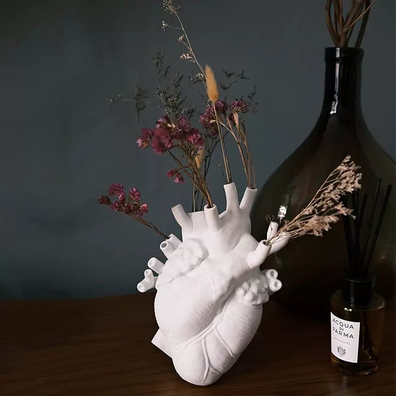 Buvala™-Heart Flower Vase