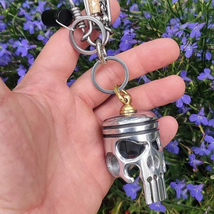 Buvala™-💀Piston art skull keychain [pendant/flashlight/bottle opener]